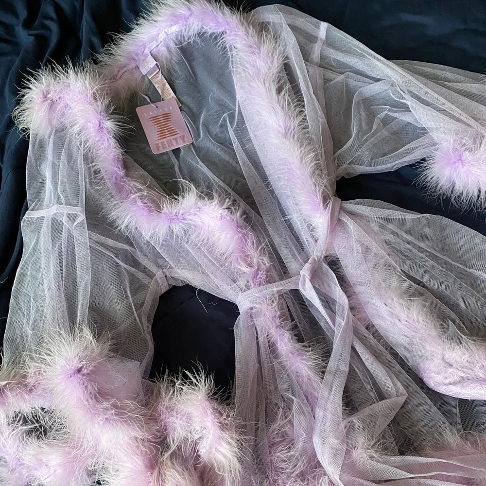 [SOLD] [NEW WITH TAG] Savage X Fenty Sheer Marabou Short feather Robe - M/L - Picture 7 of 9